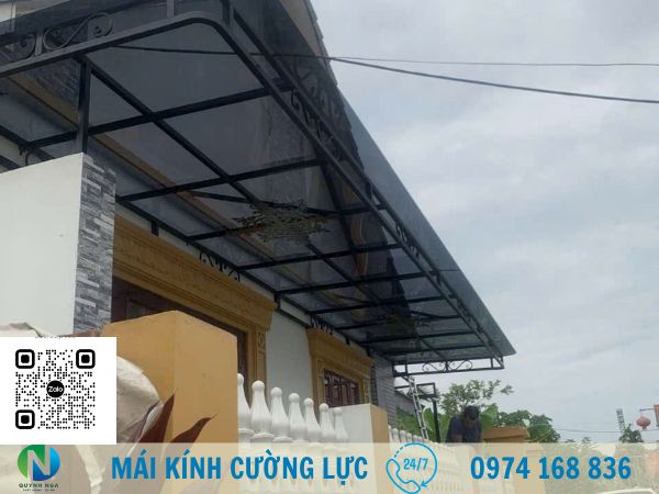 thi công mái kính cường lực